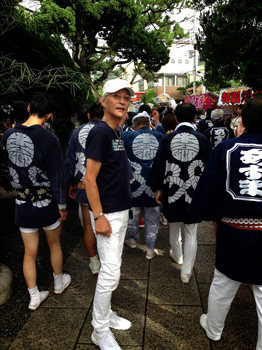 やがておかしき祭かな