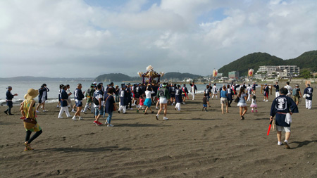 やがておかしき祭かな