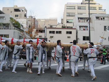 大都会の祭りのとき