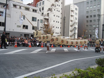 大都会の祭りのとき